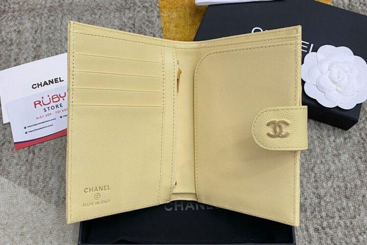 Ví CN Passport Wallet Yellow Caviar GHW Màu Vàng
