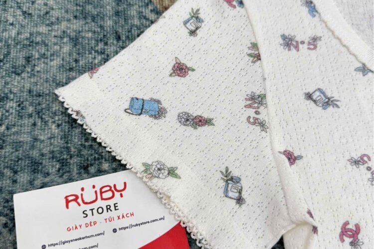 Áo CN 24 Coco White Knit Top Màu Trắng