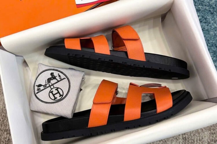 Dép Hermes Chypre Sandal Orange Epsom Màu Cam Đen