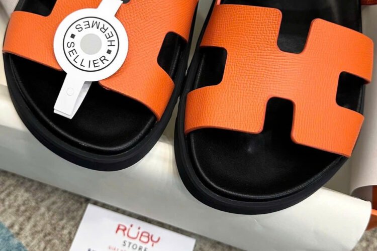 Dép Hermes Chypre Sandal Orange Epsom Màu Cam Đen