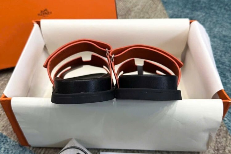 Dép Hermes Chypre Sandal Orange Epsom Màu Cam Đen