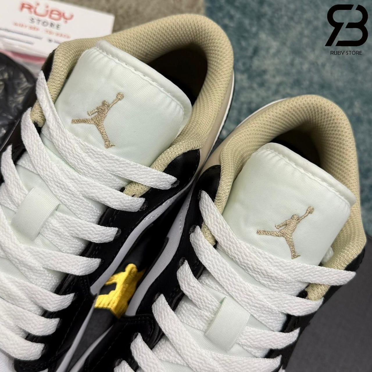 Giày Air Jordan 1 Low Black Toe Rattan Kem Trắng đen