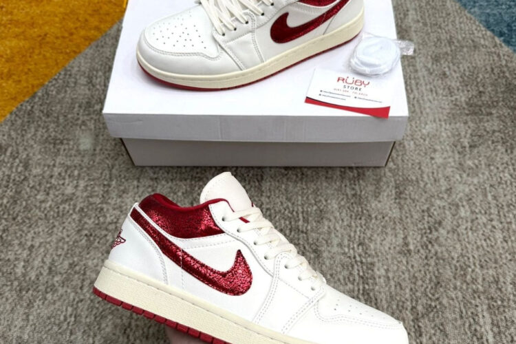 Giày Air Jordan 1 Low Ruby Màu Trắng đỏ