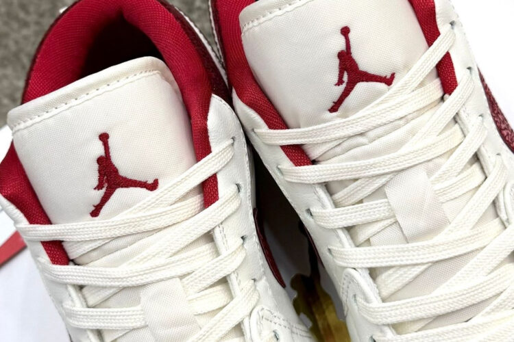 Giày Air Jordan 1 Low Ruby Màu Trắng đỏ