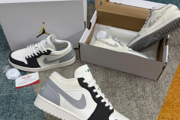 Giày Air Jordan 1 Sail Light Smoke Grey Xám Trắng đen