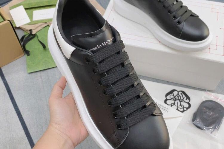 Giày Alexander McQueen Black White Calfskin Màu Đen Trắng