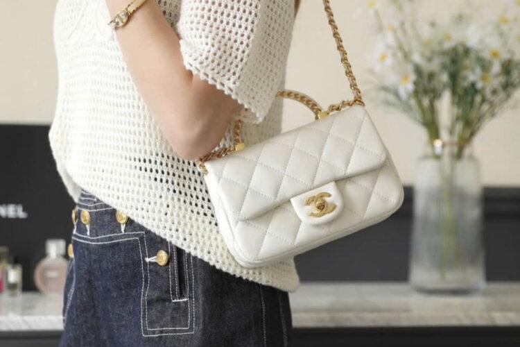 Túi CN 24SS Mini Flap Bag Top Handle White Lambskin GHW