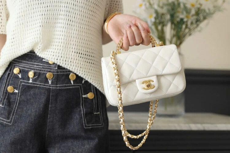 Túi CN 24SS Mini Flap Bag Top Handle White Lambskin GHW