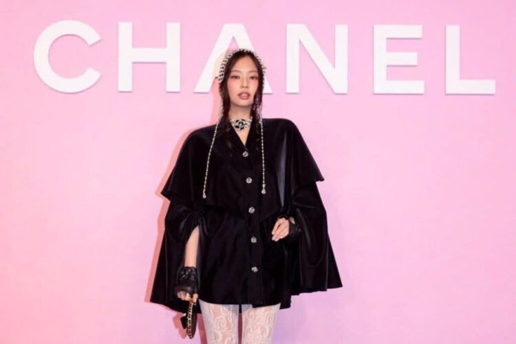 Túi CN Pouch Round Black Lambskin Màu Đen