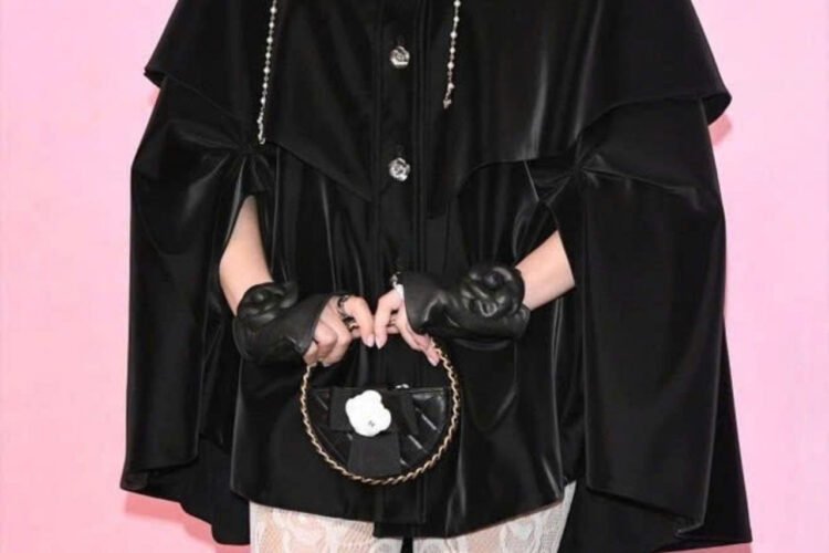 Túi CN Pouch Round Black Lambskin Màu Đen