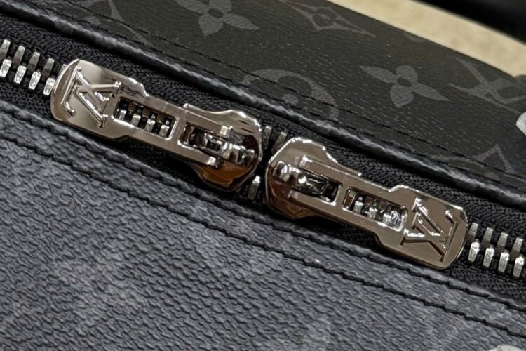 Túi LV Keepall Bandoulière 45 Monogram Eclipse Màu Xám