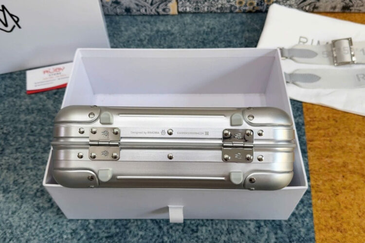 Túi Rimowa Original Aluminium Cross-Body Bag 19 Silver Màu Bạc