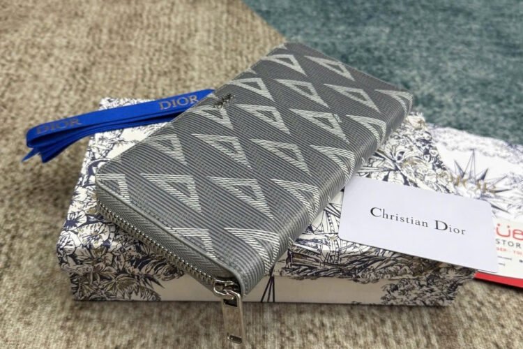 Ví Dior Zipped Long Wallet Gray Diamond Canvas Màu Xám