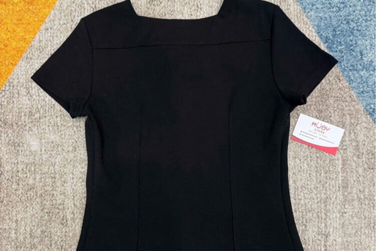 Áo CN 25 Black Top T Shirt CC Logo Màu Đen