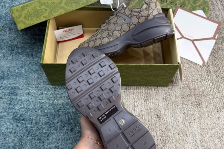Giày Gucci Rhyton GG Supreme Grey Màu Xám