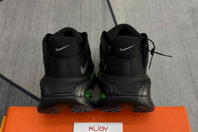 Giày Nike Vomero Premium Road Running Shoes đen Xanh Lá