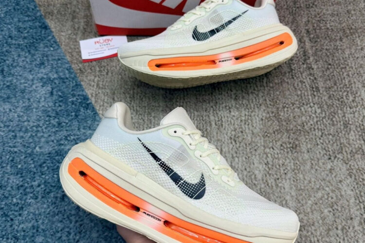 Giày Nike Vomero Premium Road Running Shoes Kem Cam