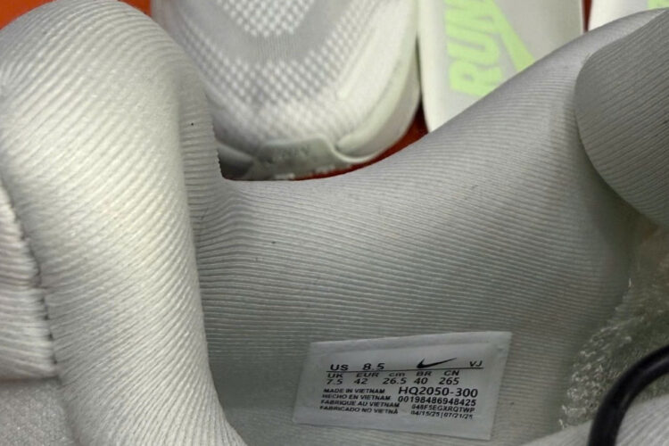 Giày Nike Vomero Premium Road Running Shoes Xanh Lá