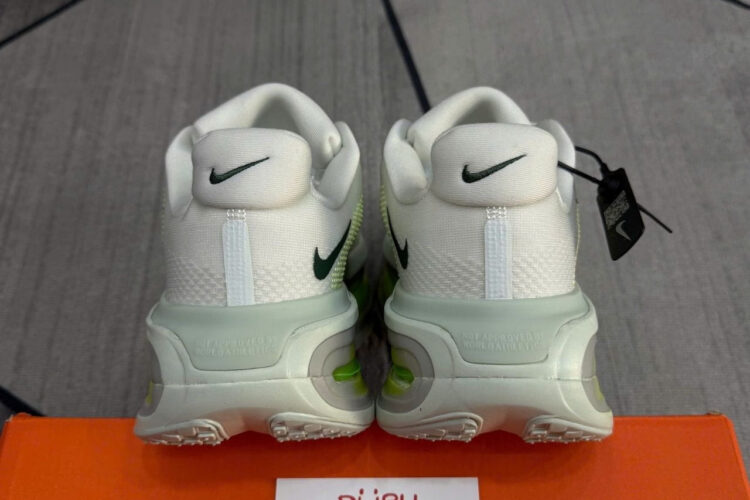 Giày Nike Vomero Premium Road Running Shoes Xanh Lá