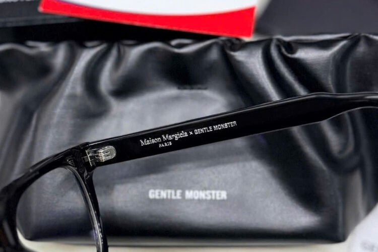 Mắt kính Gentle Monster X Maison Margiela MM117 01 Đen