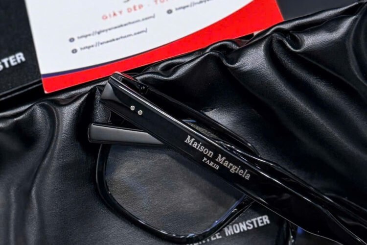 Mắt kính Gentle Monster X Maison Margiela MM117 01 Đen