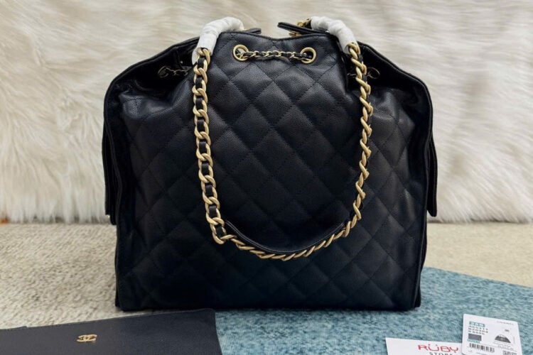 Túi CN 25 Medium Handbag Grained Calfskin Gold-Tone Metal Black