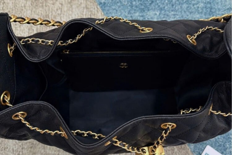 Túi CN 25 Medium Handbag Grained Calfskin Gold-Tone Metal Black