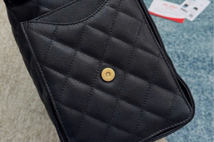 Túi CN 25 Medium Handbag Grained Calfskin Gold-Tone Metal Black
