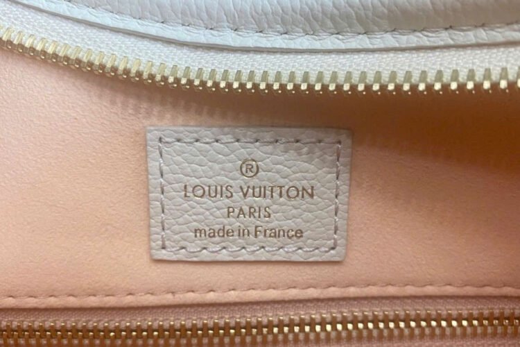 Túi LV CarryAll PM M24141 Bicolor Latte Chamallow Màu Kem