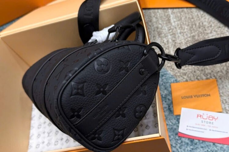 Túi LV Keepall Bandoulière 25 M20900 Black Monogram Taurillon đen