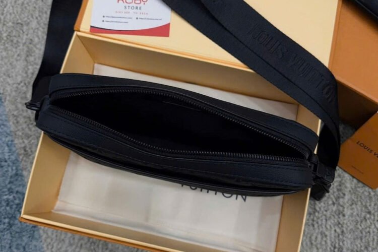 Túi LV Trio Messenger Black Monogram Shadow M46602 đen