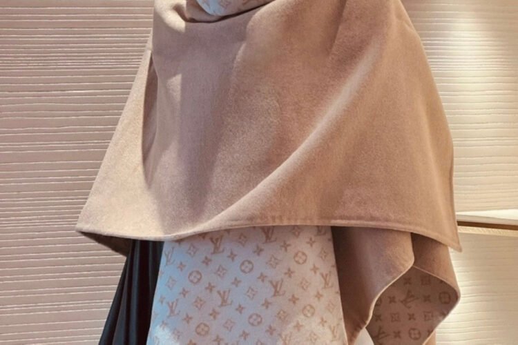 Áo Choàng My Monogram Cape S00 Màu Be