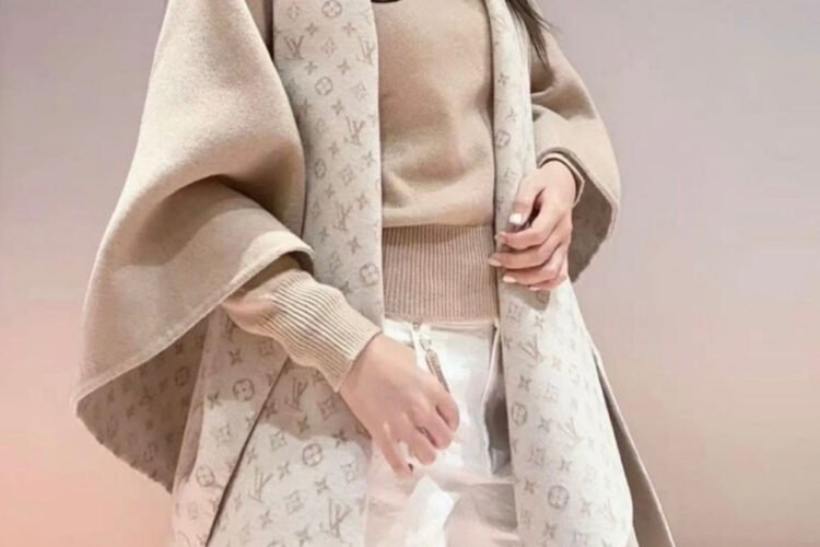 Áo Choàng My Monogram Cape S00 Màu Be
