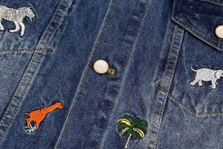 Áo Khoác LV Animal Embroidered Denim Jacket Họa tiết động vật