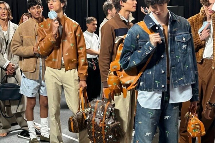 Áo Khoác LV Animal Embroidered Denim Jacket Họa Tiết Động Vật
