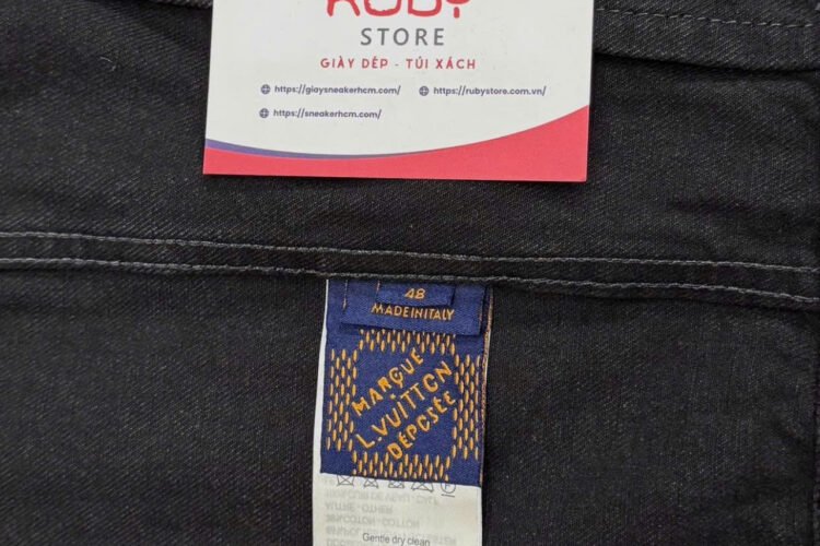 Áo Khoác LV Flocked Damier Denim Trucker Jacket đen