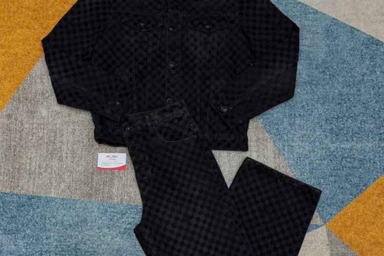 Áo Khoác LV Flocked Damier Denim Trucker Jacket đen