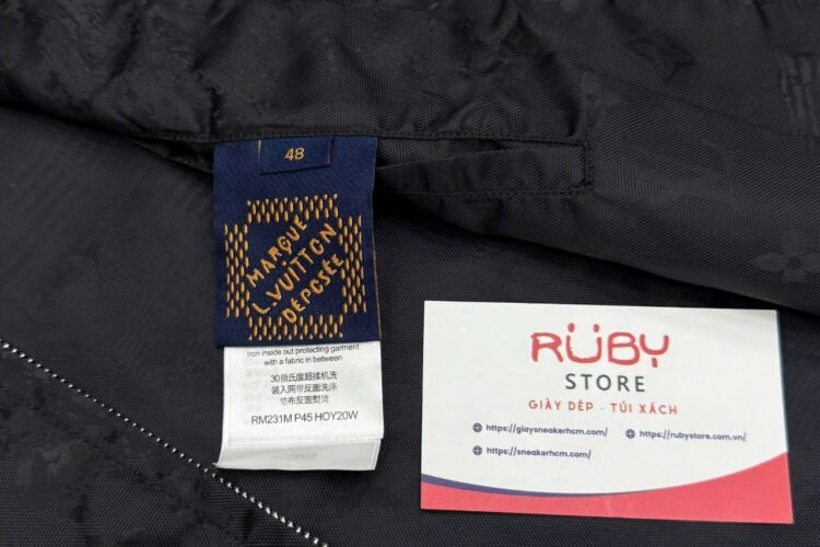 Áo Khoác LV Nylon Windbreaker Màu đen