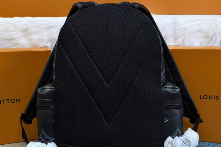 Ba Lô LV Comet Backpack Multicolor Logo Màu đen