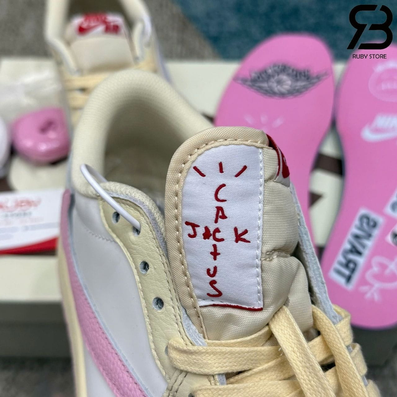 Giày Air Jordan 1 Low OG Travis Scott Muslin Shy Pink Trắng hồng