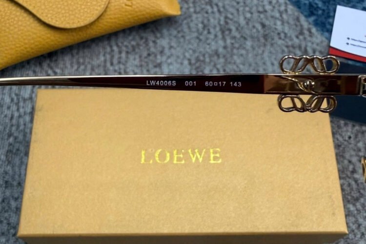 Mắt Kính Loewe Eyeglasses Refined Metal Gold Màu Vàng