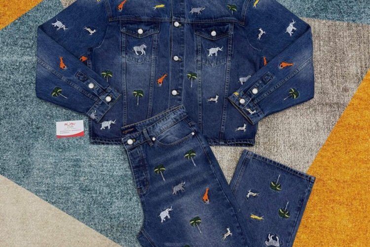 Qu§n Jean LV Animal Embroidered Denim Pants Họa tiết động vật