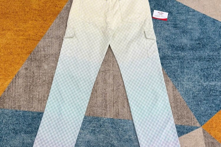 Quần Jean LV Gradient Damier Denim Cargo Pants
