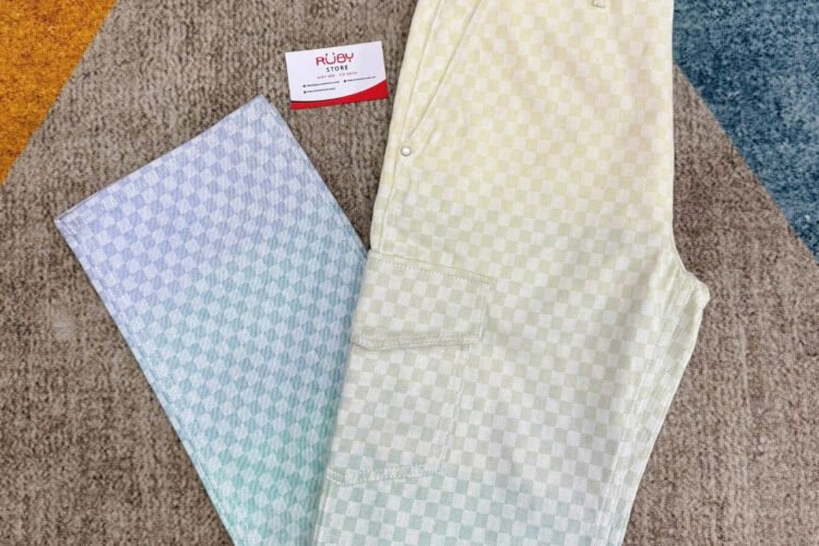 Quần Jean LV Gradient Damier Denim Cargo Pants
