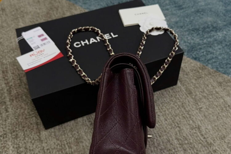 Túi CN Classic Medium Burgundy Caviar Đỏ Sẫm Nắp Không Viền