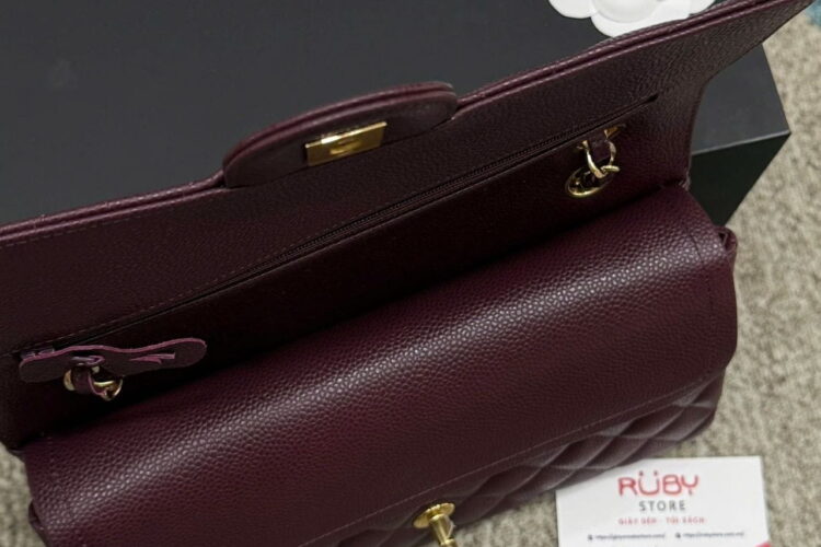 Túi CN Classic Medium Burgundy Caviar Đỏ Vang Nắp Có Viền