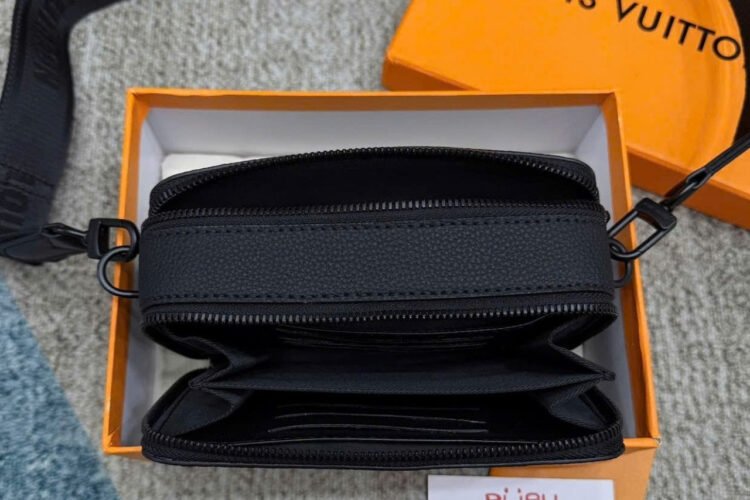 Túi LV Aerogram Alpha Wearable Wallet M59161 Black Màu Đen