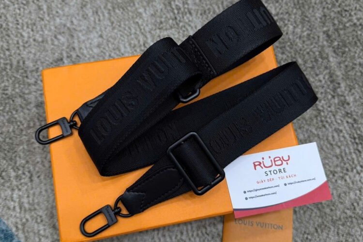 Túi LV Aerogram Alpha Wearable Wallet M59161 Black Màu Đen