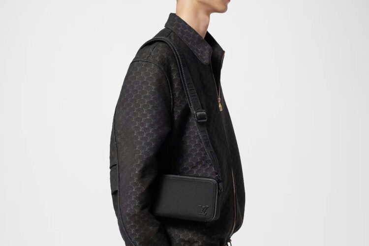 Túi LV Aerogram Alpha Wearable Wallet M59161 Black Màu Đen