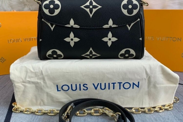 Túi LV Favorite M45859 Black Beige Monogram Empreinte Đen Be